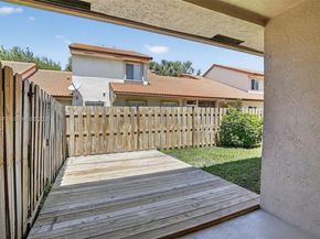 10907 W Broward Blvd, Plantation FL 33324