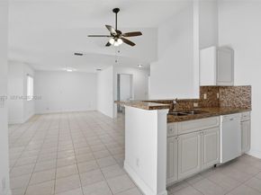 10907 W Broward Blvd, Plantation FL 33324