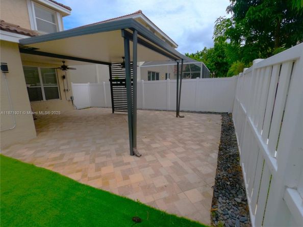 1943 SW 149th Ave, Miramar FL 33027