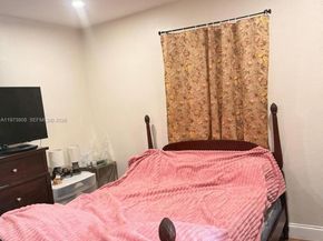 2281 NW 81st Ter, Miami FL 33147