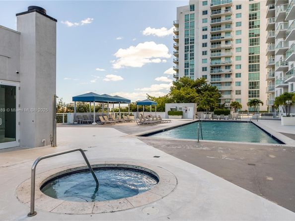 1861 NW S River Dr 406, Miami FL 33125