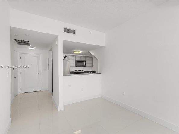 1861 NW S River Dr 406, Miami FL 33125