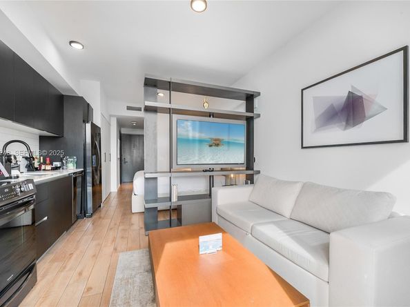 398 NE 5th St 4616, Miami FL 33132