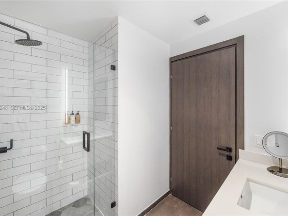 398 NE 5th St 4616, Miami FL 33132