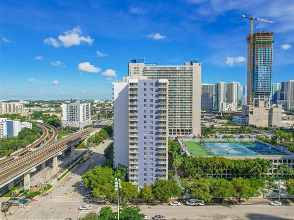 850 N Miami Ave W906, Miami FL 33136