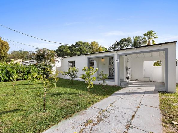 794 NW 45th St, Miami FL 33127