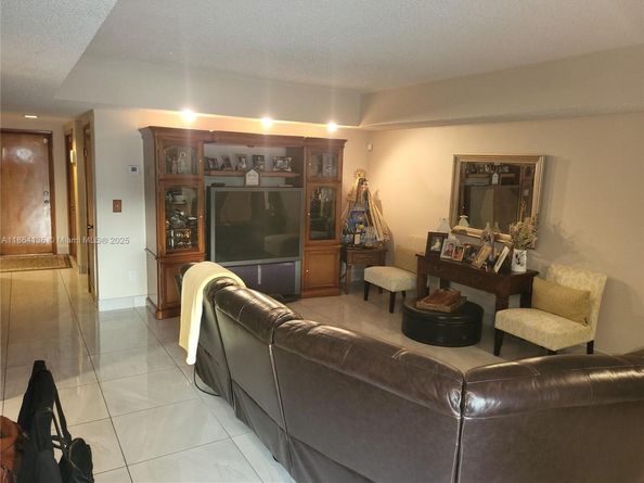 2930 SW 129 Ave, Miami FL 33175