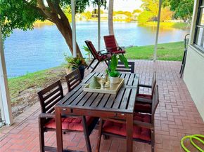 10025 SW 16th St, Pembroke Pines FL 33025