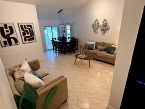 10025 SW 16th St, Pembroke Pines FL 33025