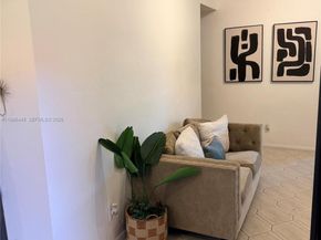 10025 SW 16th St, Pembroke Pines FL 33025