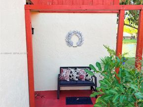 10025 SW 16th St, Pembroke Pines FL 33025