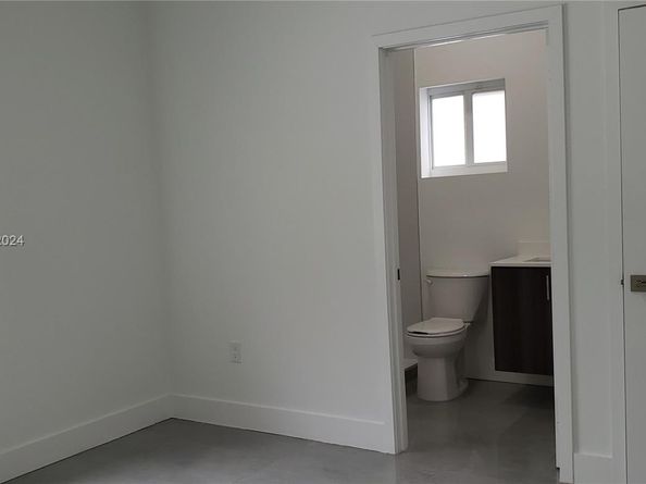 5630 SW 5th St, Miami FL 33134