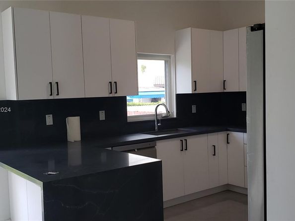 5630 SW 5th St, Miami FL 33134