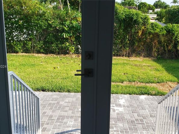 5630 SW 5th St, Miami FL 33134
