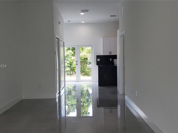 5630 SW 5th St, Miami FL 33134