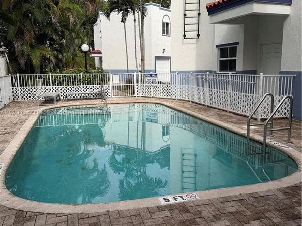 2927 SW 18th Ter, Fort Lauderdale FL 33315