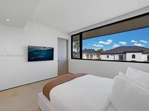 641 Flamingo Dr, Fort Lauderdale FL 33301