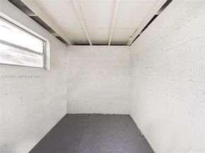 7091 Harding St, Hollywood FL 33024