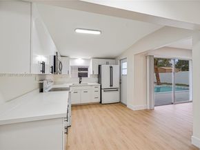 7091 Harding St, Hollywood FL 33024