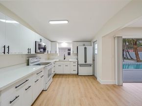 7091 Harding St, Hollywood FL 33024