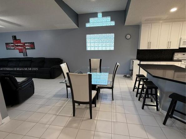 1026 NW 170th Ave, Pembroke Pines FL 33028