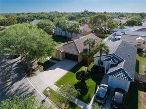 1026 NW 170th Ave, Pembroke Pines FL 33028