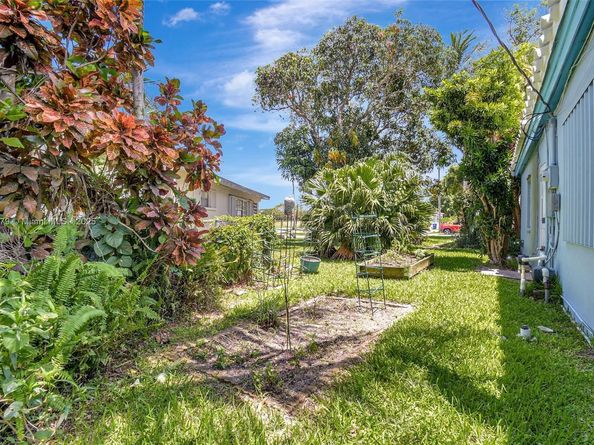 1991 NE 178th St, North Miami Beach FL 33162
