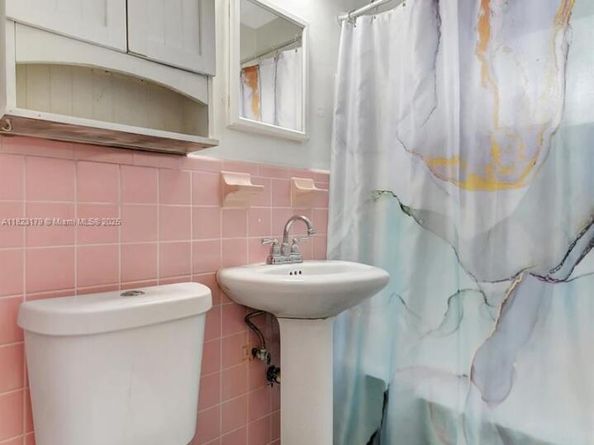 1991 NE 178th St, North Miami Beach FL 33162