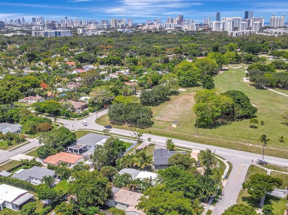 1991 NE 178th St, North Miami Beach FL 33162