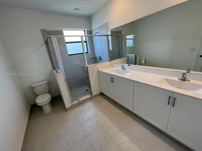 11912 SW 244th Ln 11912, Homestead FL 33032