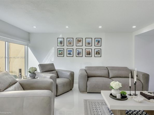 16479 NE 27th Pl 16, North Miami Beach FL 33160