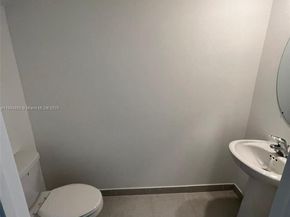 875 NE 211TH St 0, Miami FL 33179