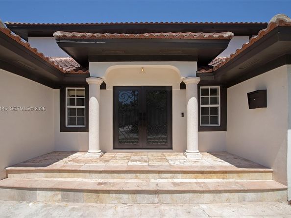 545 S Shore Dr, Miami Beach FL 33141