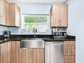 2318 Washington St, Hollywood FL 33020