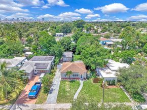 2318 Washington St, Hollywood FL 33020