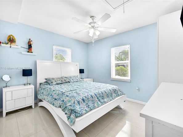 2318 Washington St, Hollywood FL 33020