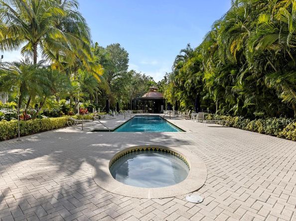 2645 S Bayshore Dr 304, Miami FL 33133