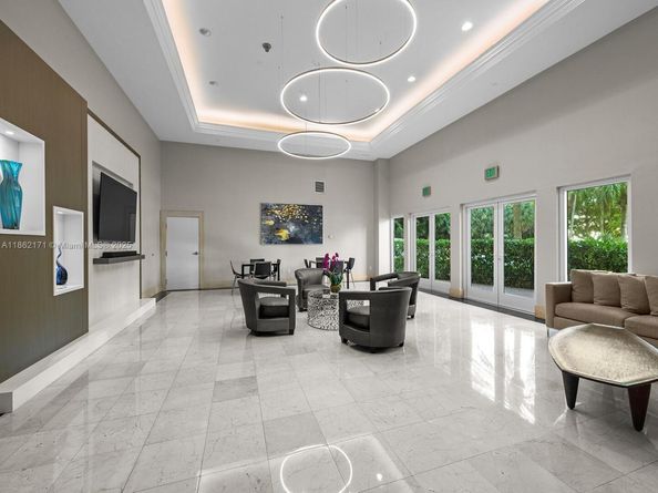 2645 S Bayshore Dr 304, Miami FL 33133