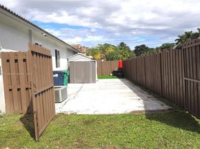 14341 SW 151 Ct, Miami FL 33196