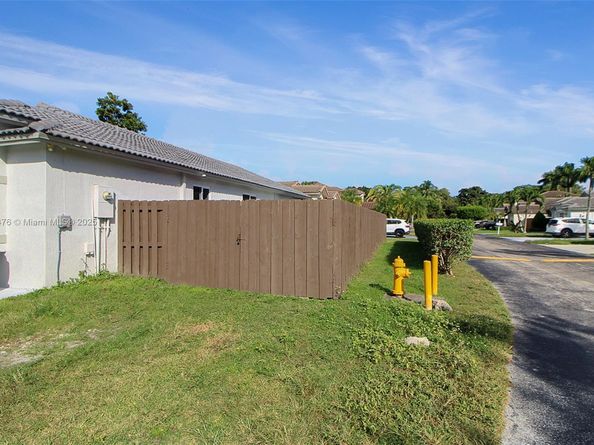14341 SW 151 Ct, Miami FL 33196