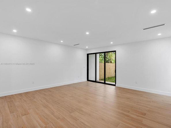 3616 Thomas Ave, Miami FL 33133