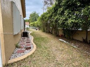 10261 NW 54th Pl, Coral Springs FL 33076