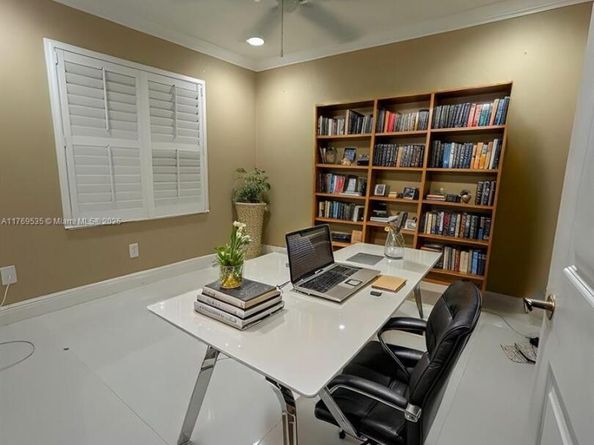 10261 NW 54th Pl, Coral Springs FL 33076