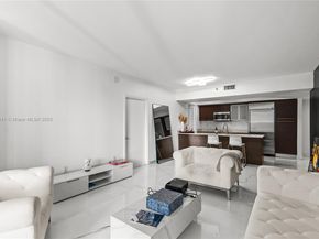 55 SE 6th St 1203, Miami FL 33131