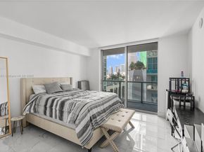 55 SE 6th St 1203, Miami FL 33131