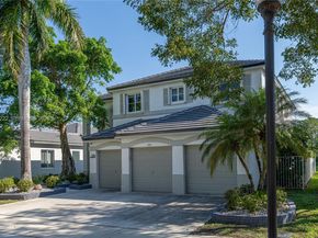 910 Sunflower Cir, Weston FL 33327