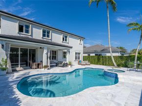 910 Sunflower Cir, Weston FL 33327