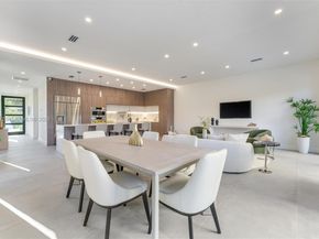 2435 NE 18th St, Fort Lauderdale FL 33305