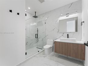 2435 NE 18th St, Fort Lauderdale FL 33305