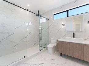 2435 NE 18th St, Fort Lauderdale FL 33305